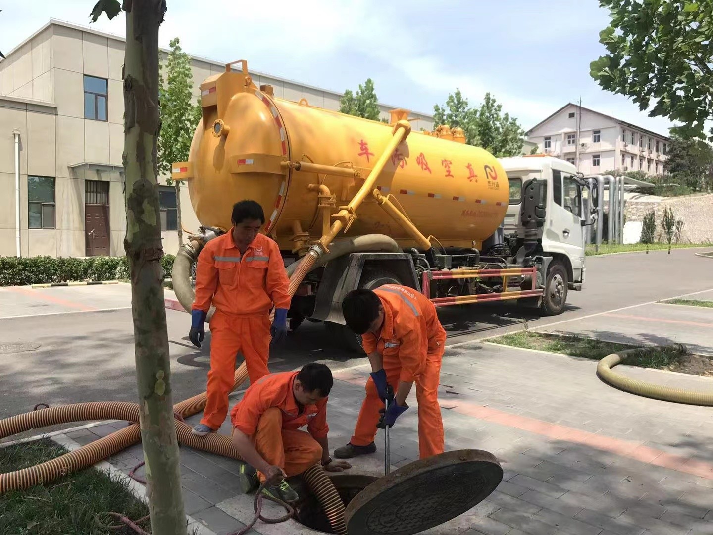潘集化粪池清理与5-8吨吸粪车施工效率分析